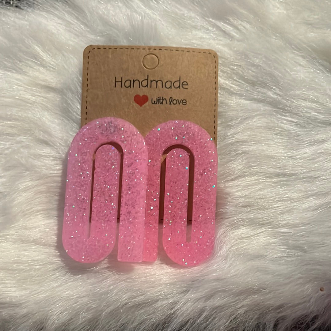 Pink stud medium