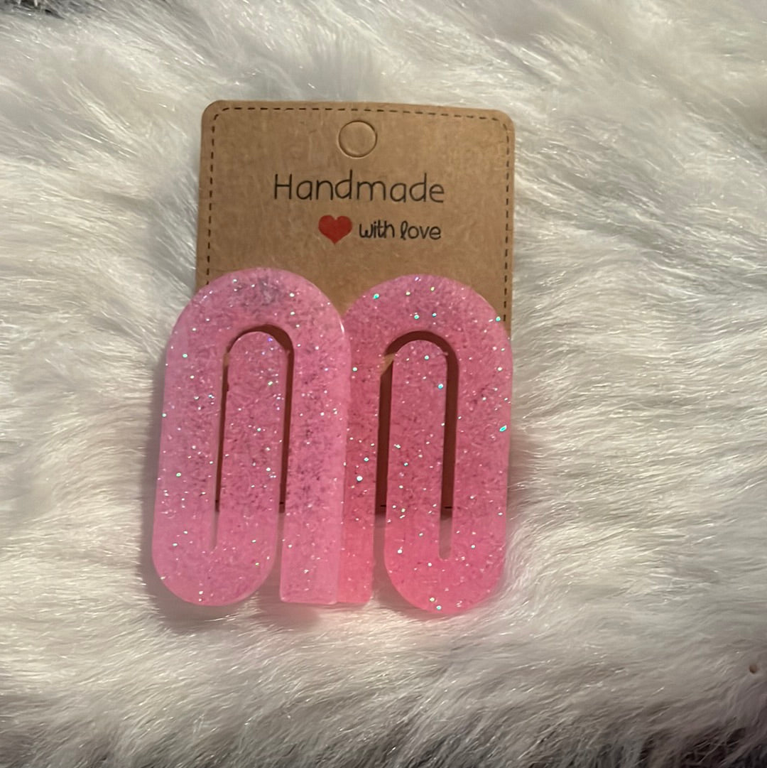 Pink stud medium