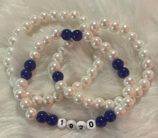 Set of 3 pearl bracelets